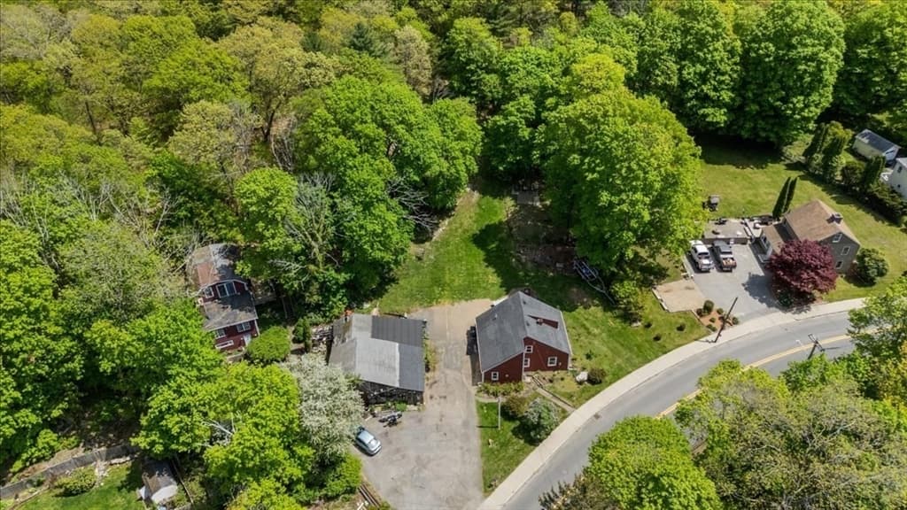 135 Hart St, Beverly MA 01915 photo 25