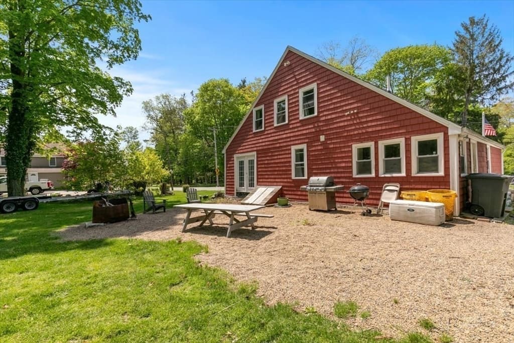 135 Hart St, Beverly MA 01915 photo 21