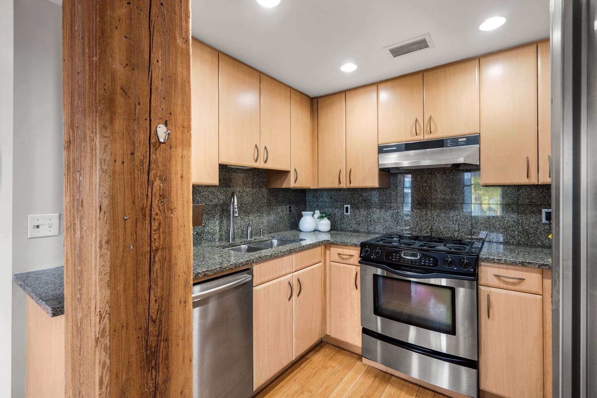 Condominium at 9 W Broadway # 301, Boston MA 02127, Boston, photo 15 of 38