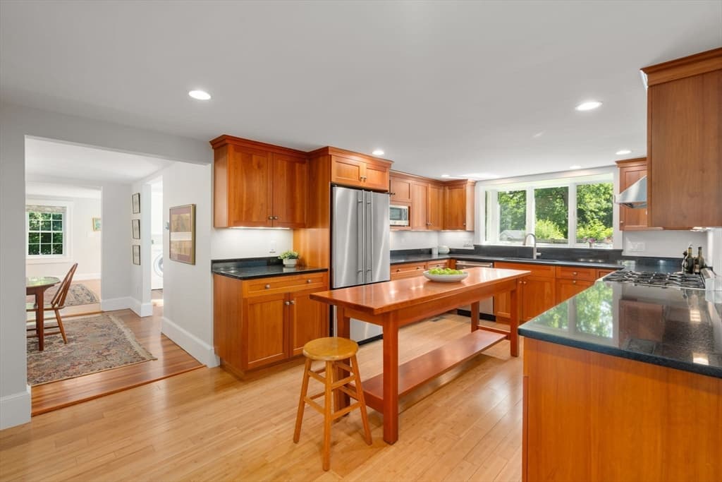 Single Family Residence at 8 Avon Rd, Wellesley MA 02482, photo 7 of 28