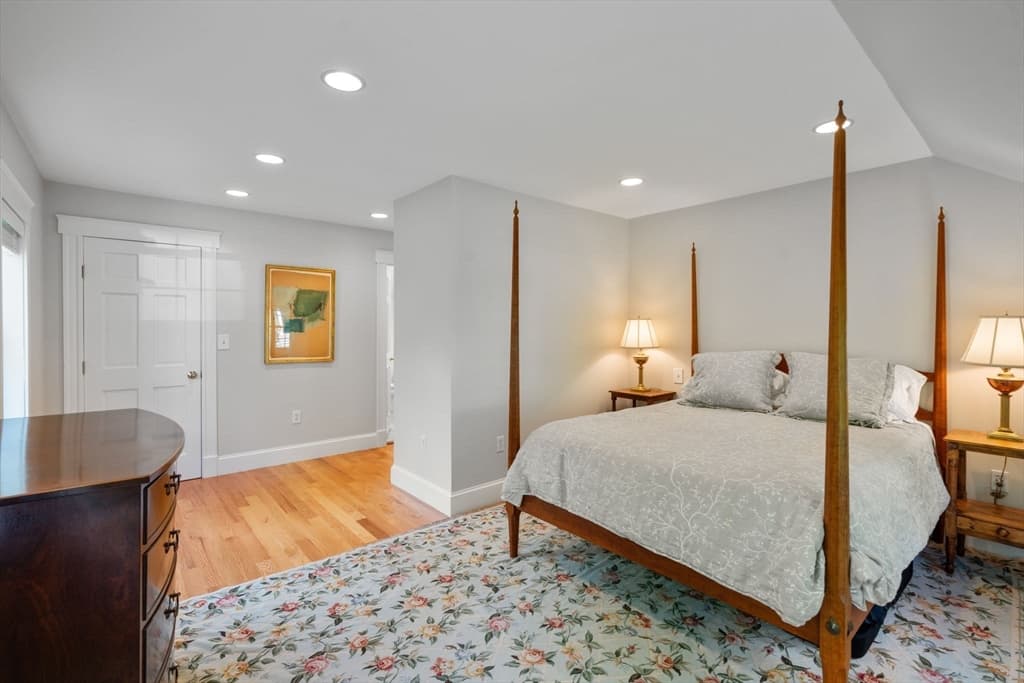 Single Family Residence at 8 Avon Rd, Wellesley MA 02482, photo 14 of 28