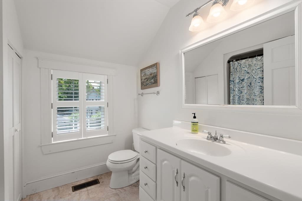Single Family Residence at 8 Avon Rd, Wellesley MA 02482, photo 15 of 28