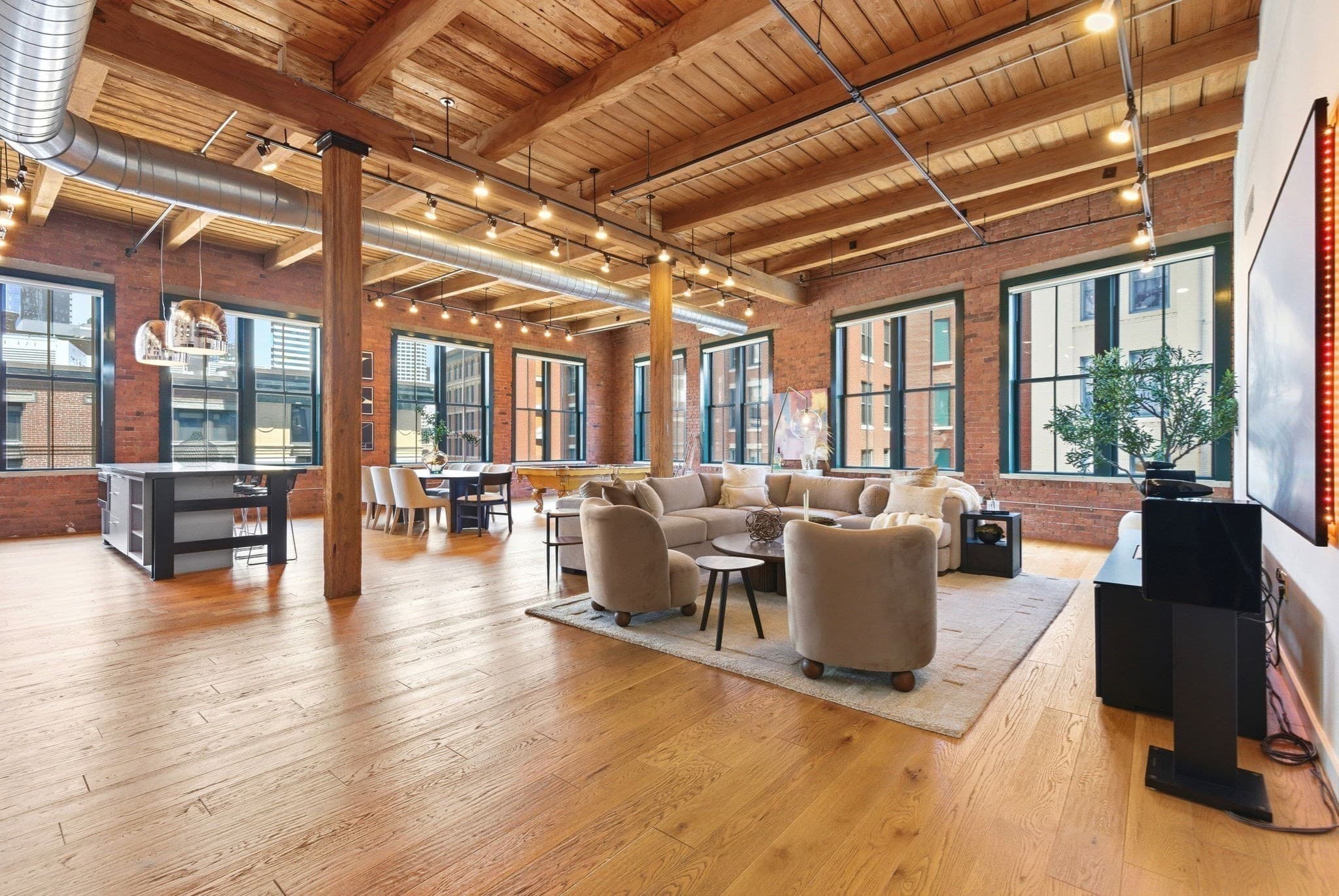 Condominium at 49 Melcher St, Boston MA 02210, photo 2 of 37