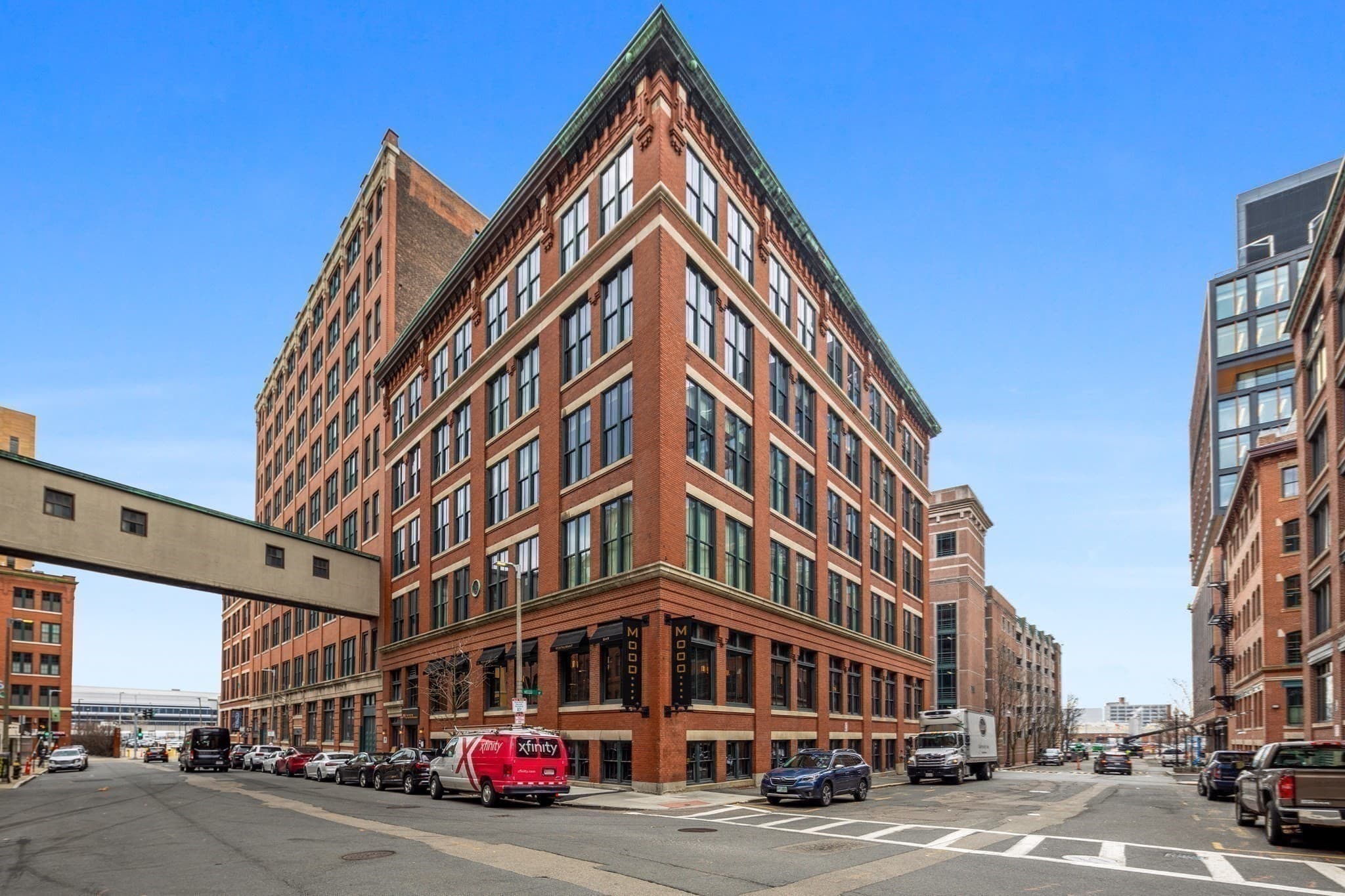 Condominium at 49 Melcher St, Boston MA 02210, photo 36 of 37