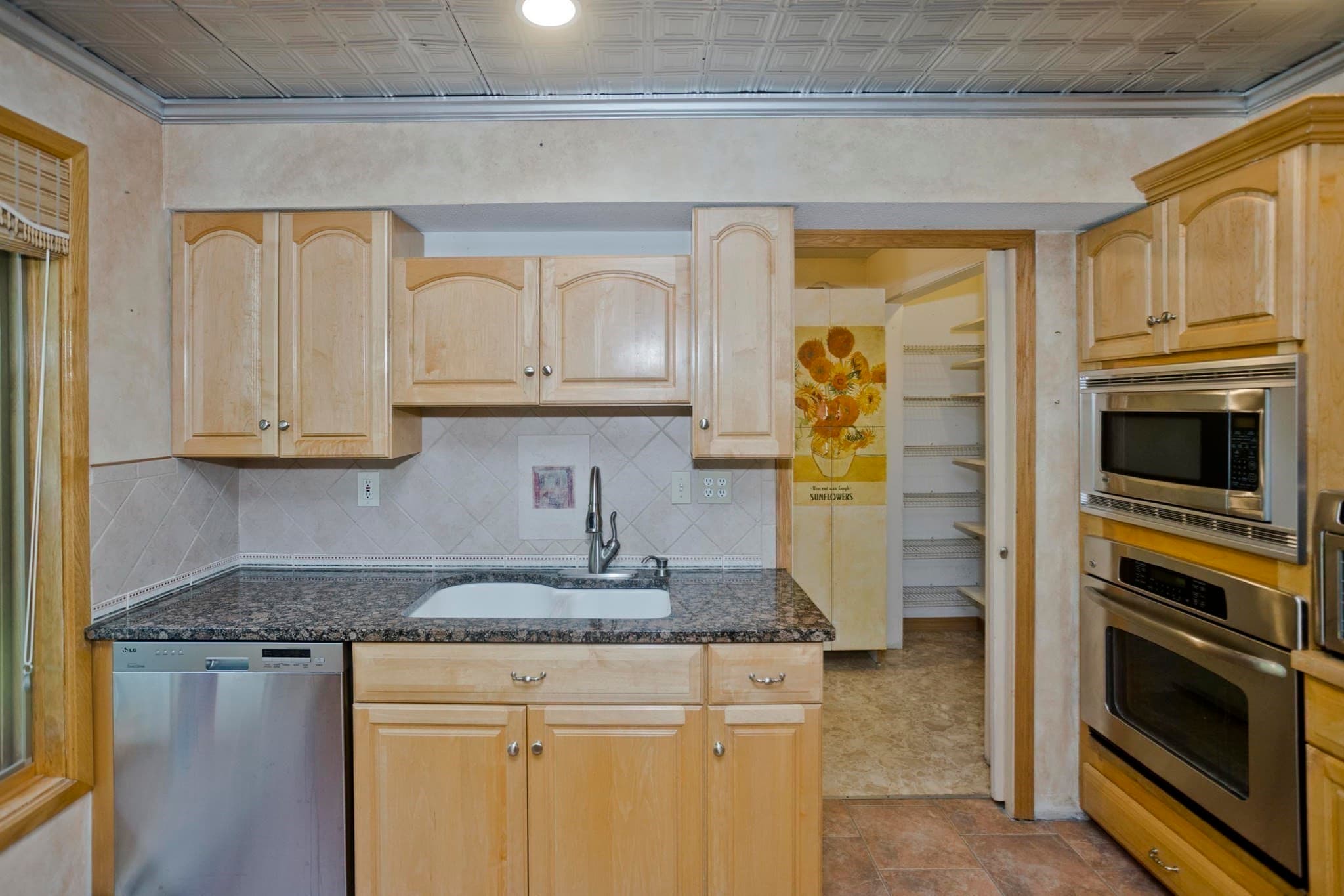 Single Family Residence at 55 Shaw St., Belchertown MA 01007, photo 6 of 42