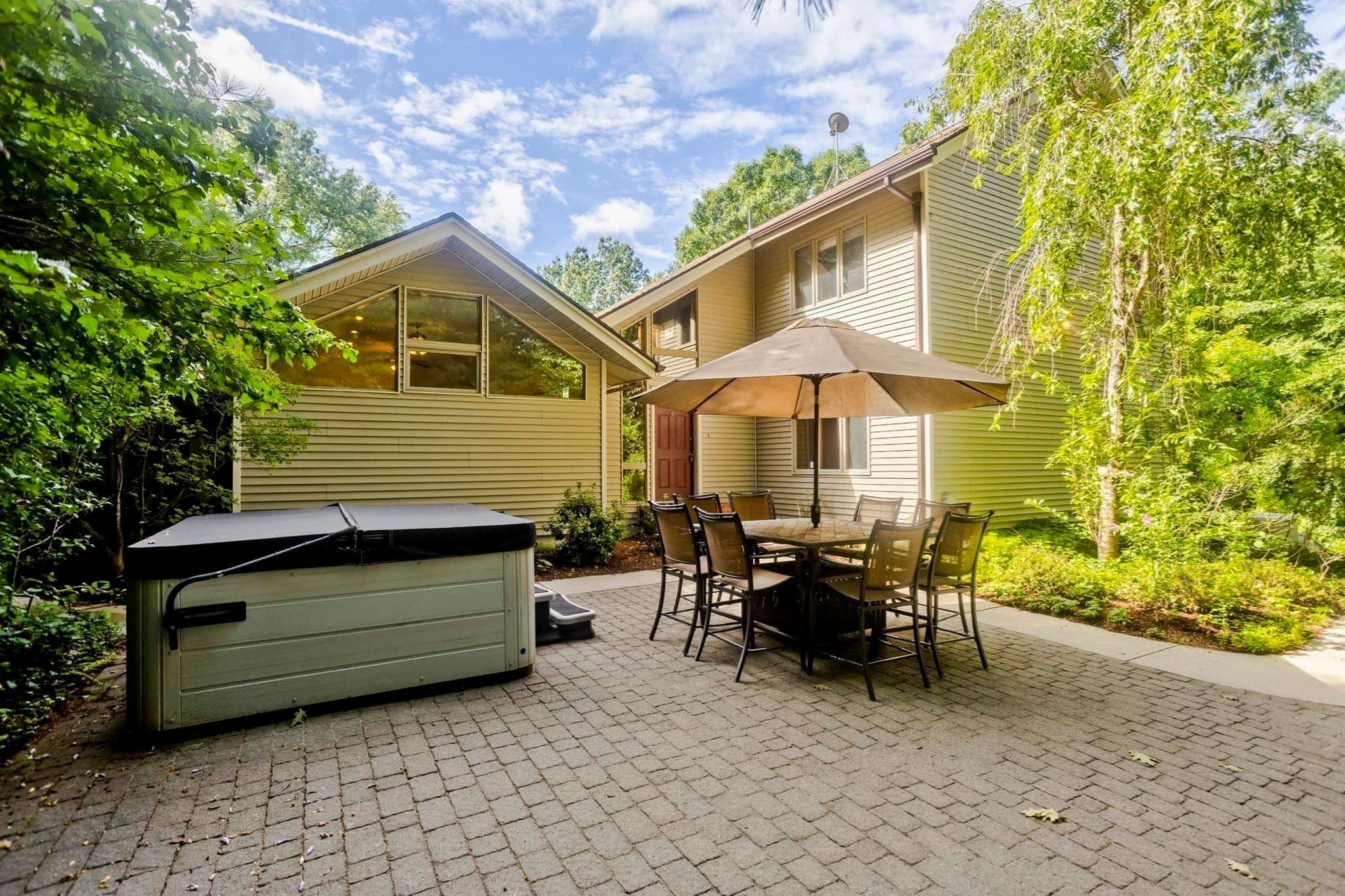 55 Shaw St., Belchertown MA 01007