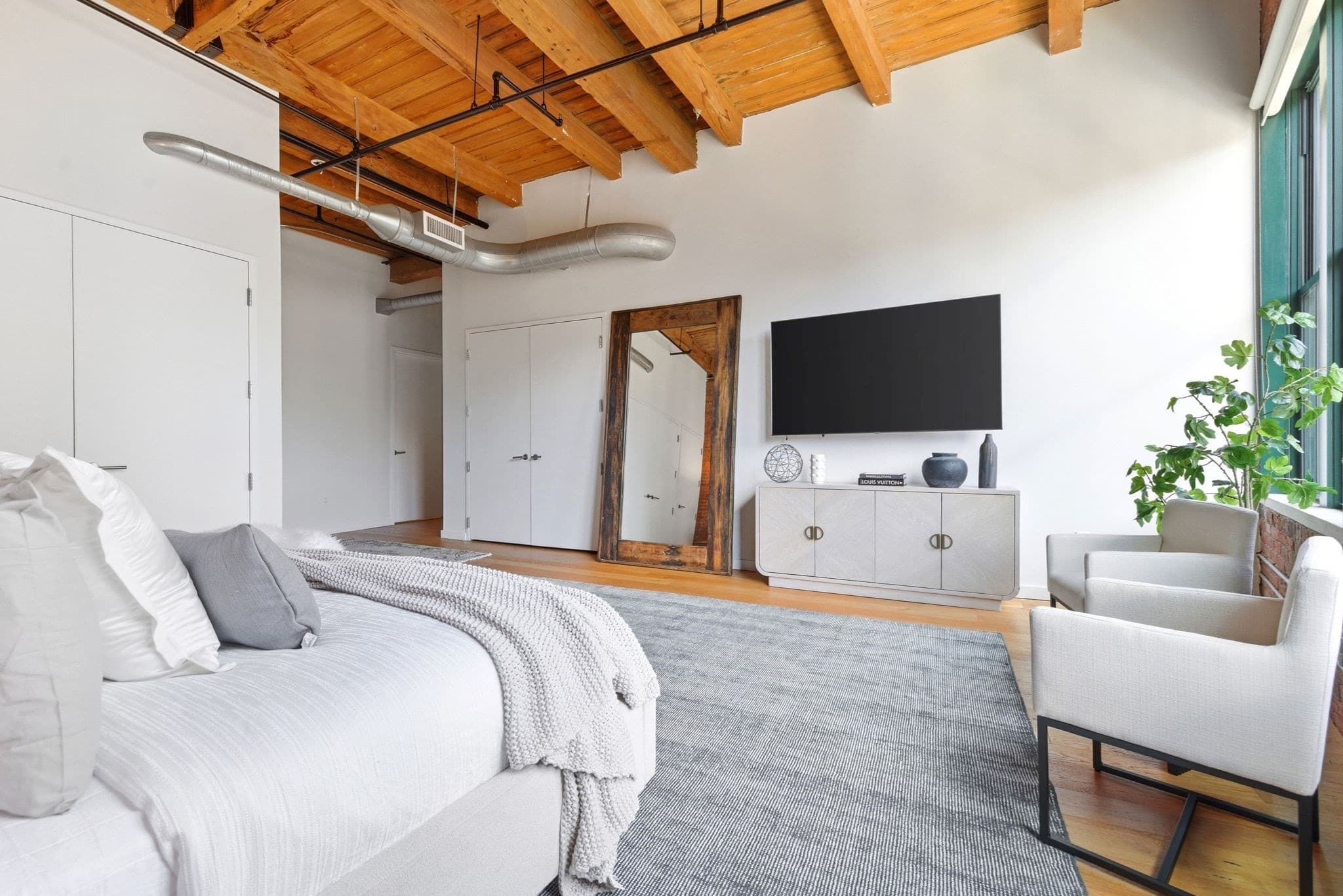 Condominium at 49 Melcher St, Boston MA 02210, photo 22 of 35