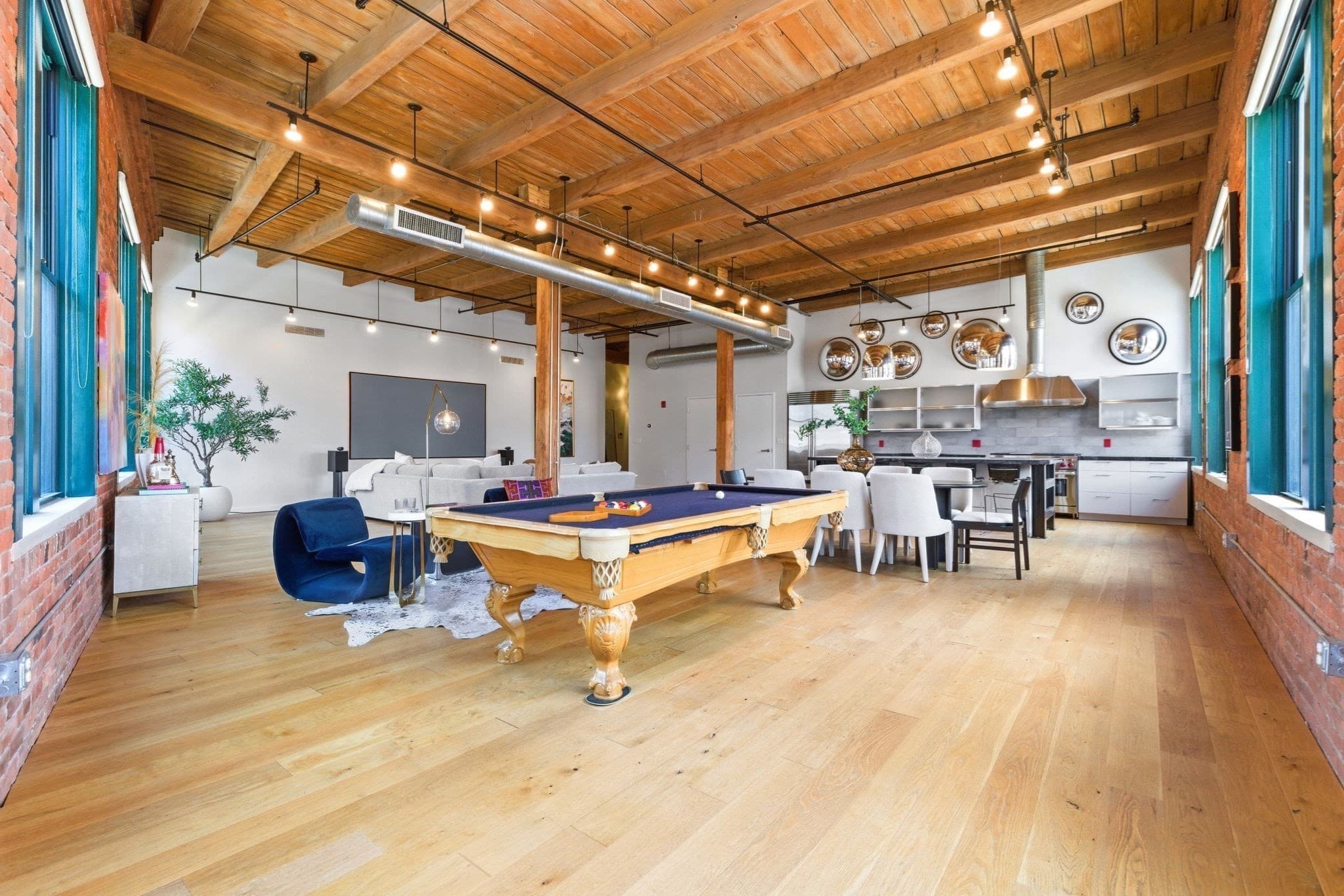 Condominium at 49 Melcher St, Boston MA 02210, photo 9 of 35