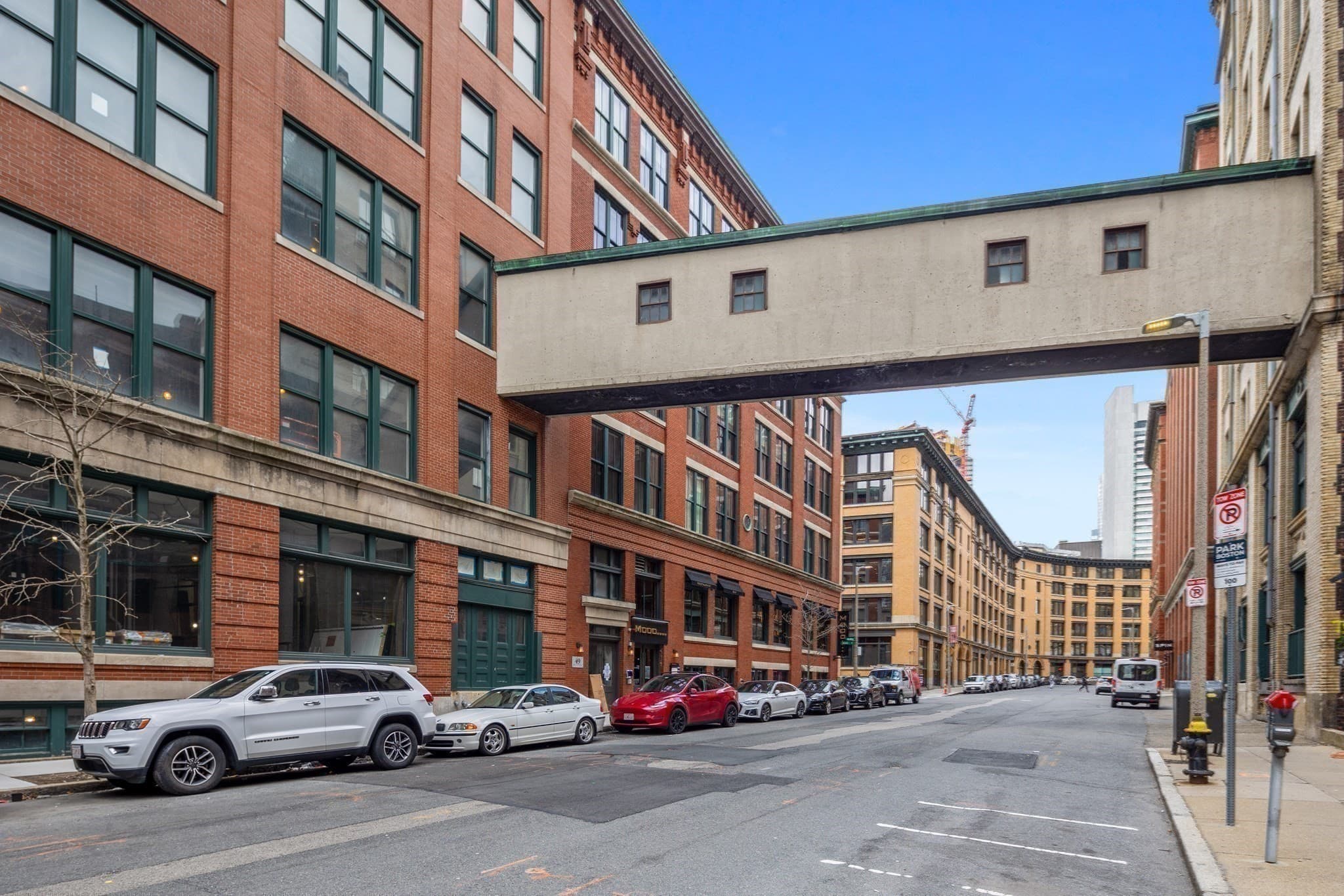 Condominium at 49 Melcher St, Boston MA 02210, photo 33 of 35