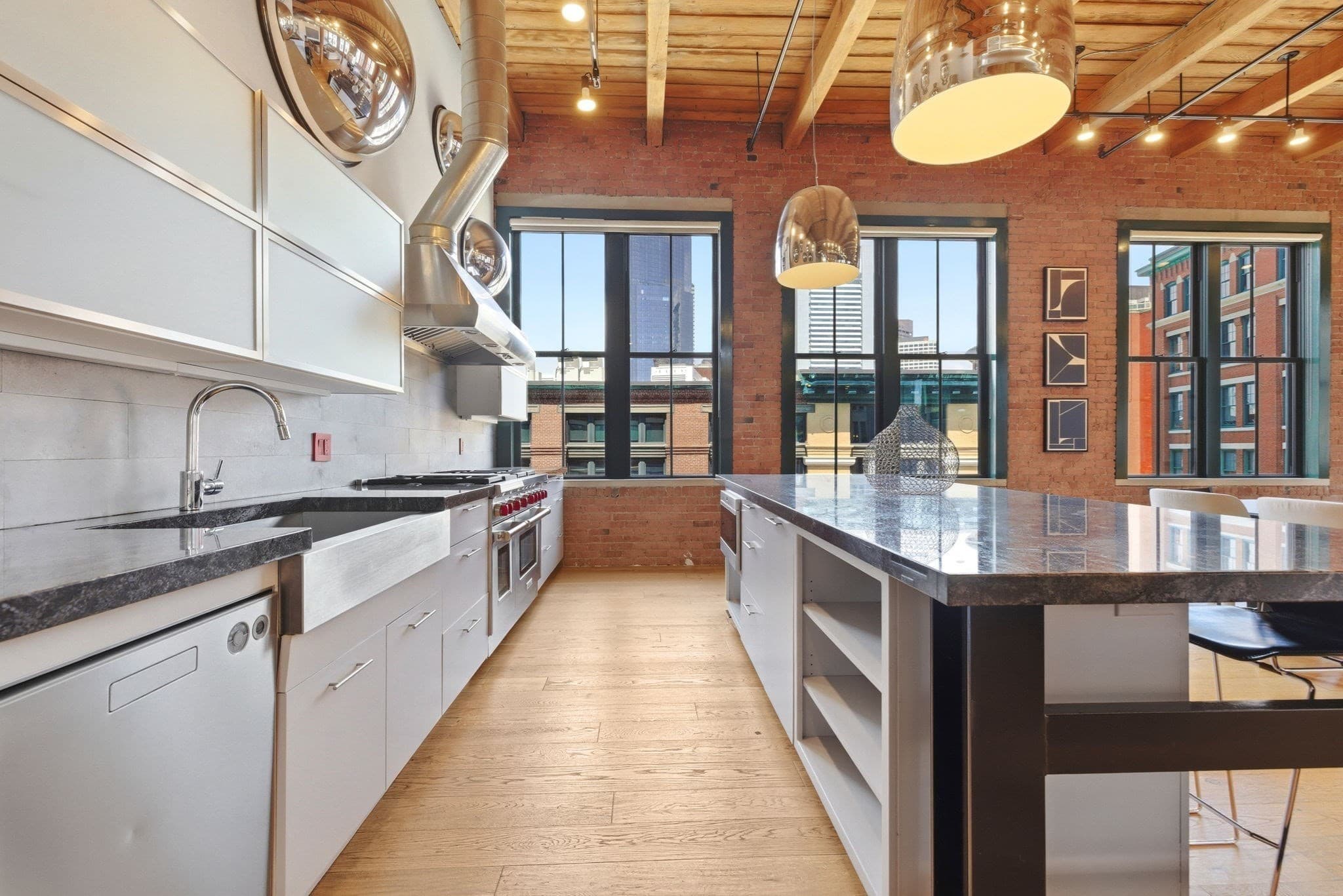 Condominium at 49 Melcher St, Boston MA 02210, photo 14 of 35