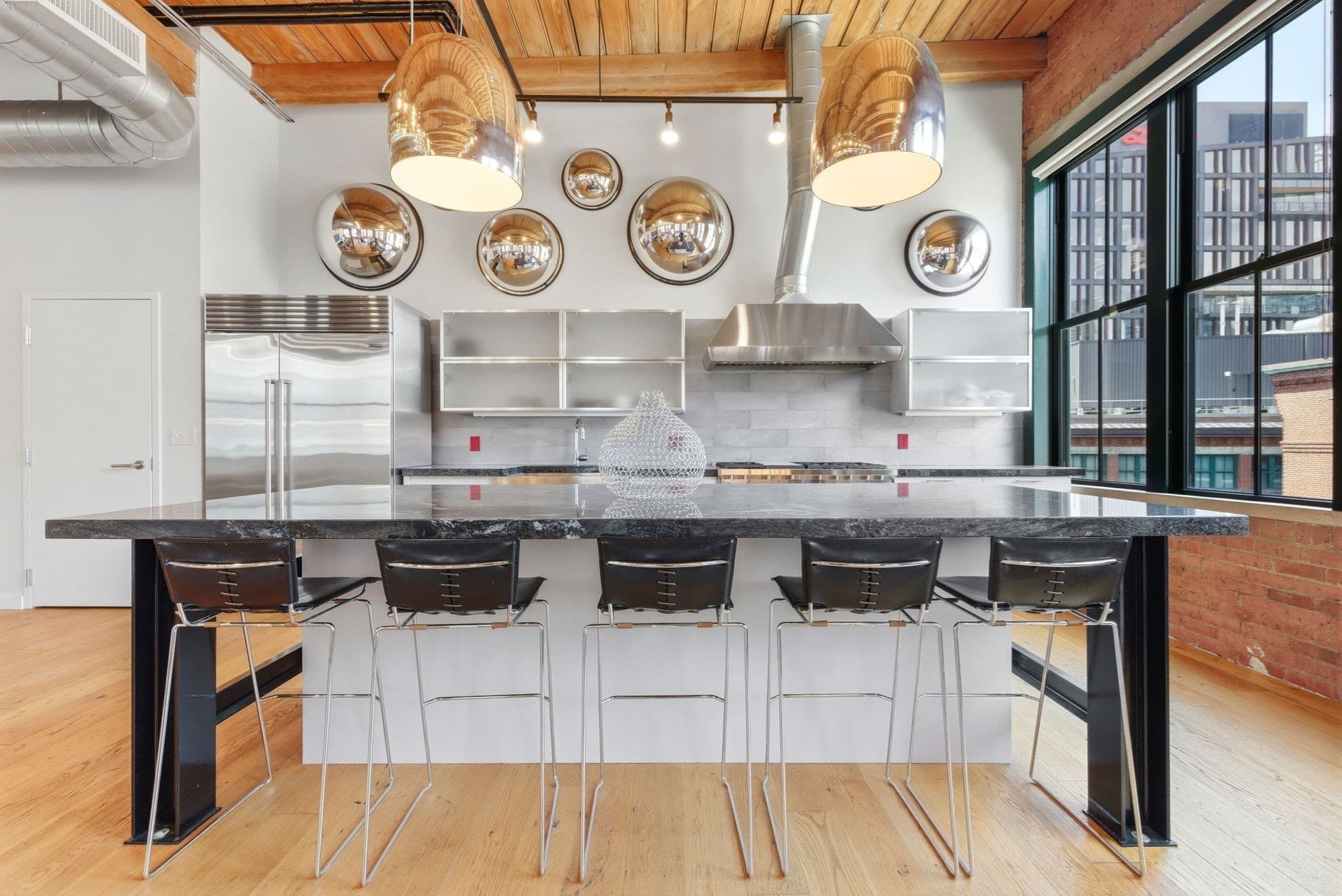 Condominium at 49 Melcher St, Boston MA 02210, photo 18 of 35