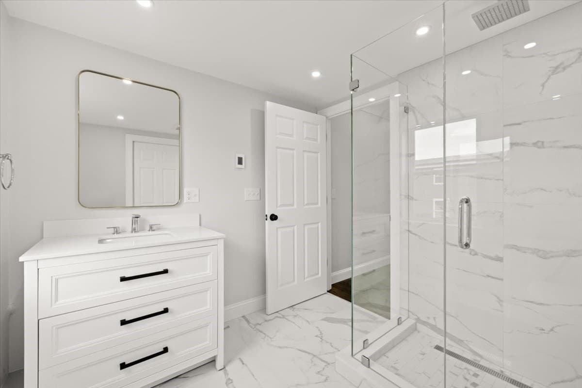 Single Family Residence at 153 Edgewater Drive, Quincy MA 02169, Quincy, photo 21 of 42