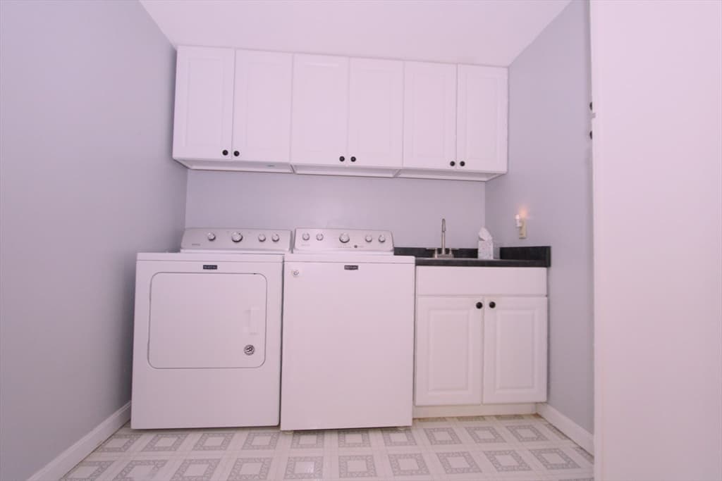 Single Family Residence at 82 Pine Valley Dr, Dracut MA 01826, photo 23 of 41