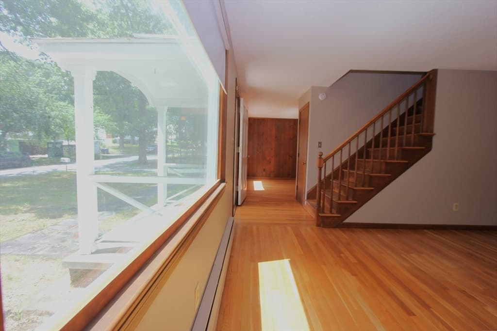 Single Family Residence at 82 Pine Valley Dr, Dracut MA 01826, photo 10 of 41
