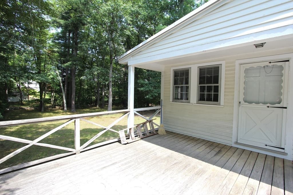 Single Family Residence at 82 Pine Valley Dr, Dracut MA 01826, photo 14 of 41