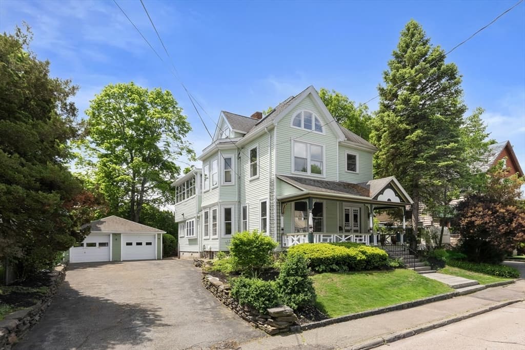 Single Family Residence at 20 Riverview Ave, Waltham MA 02453, photo 2 of 42