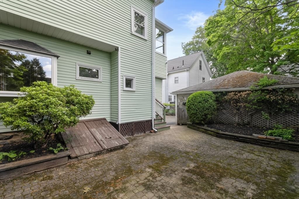 Single Family Residence at 20 Riverview Ave, Waltham MA 02453, photo 6 of 42