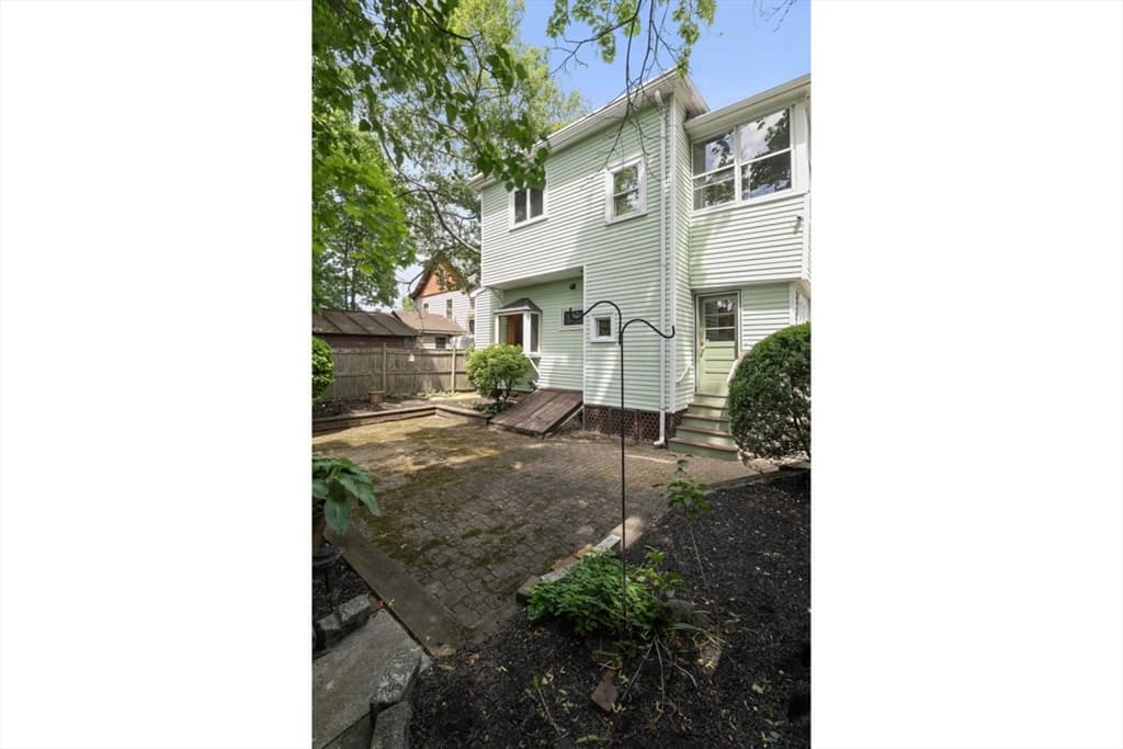 Single Family Residence at 20 Riverview Ave, Waltham MA 02453, photo 5 of 42