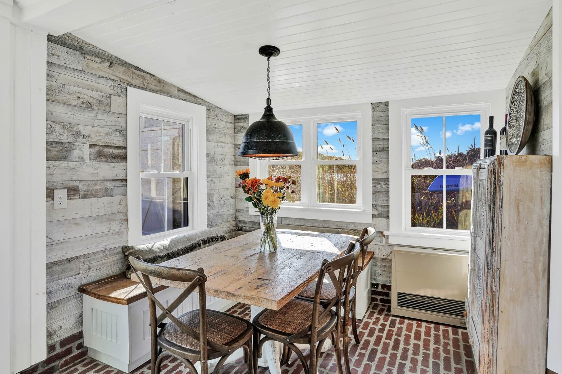 Single Family Residence at 312 East Chop Drive, Oak Bluffs MA 02557, photo 14 of 37