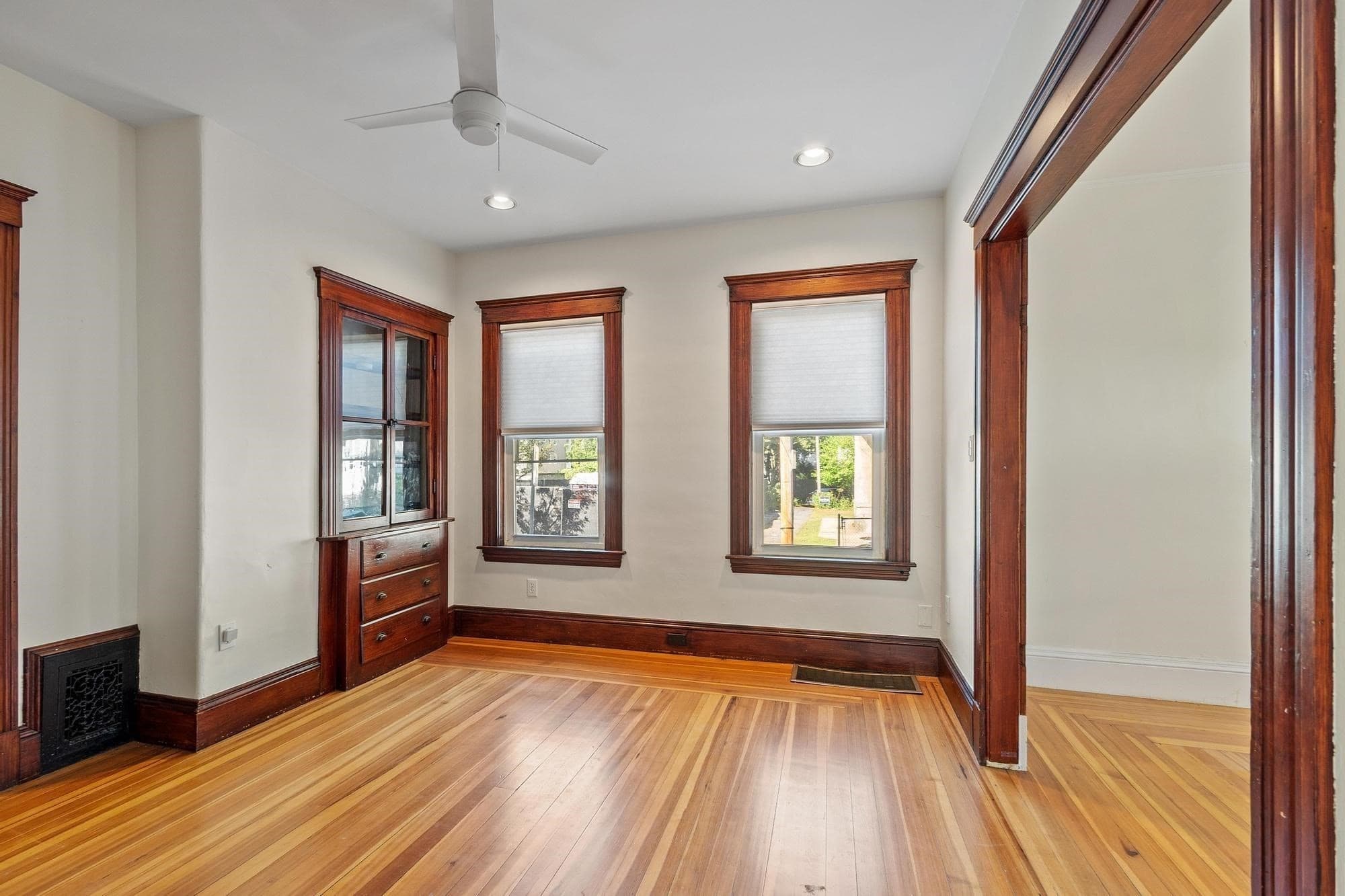 Condominium at 20 George St # 1, Cambridge MA 02140, Cambridge, photo 8 of 29