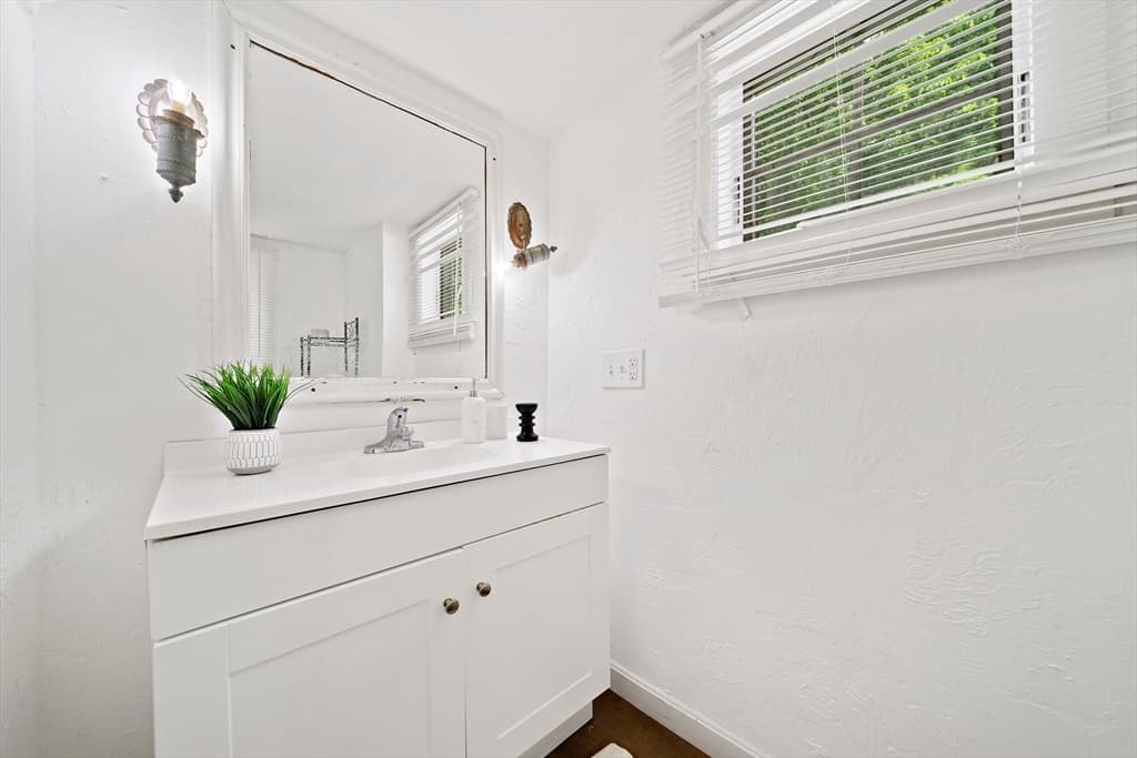 Single Family Residence at 198 Brook St, Rehoboth MA 02769, photo 24 of 42