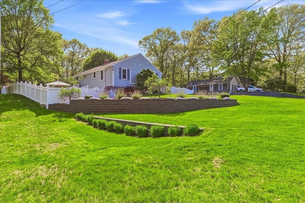 Single Family Residence at 9 Woodridge Rd, Sandwich MA 02537, photo 3 of 42