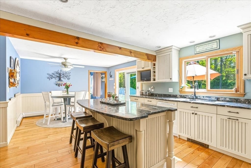 Single Family Residence at 9 Woodridge Rd, Sandwich MA 02537, photo 5 of 42