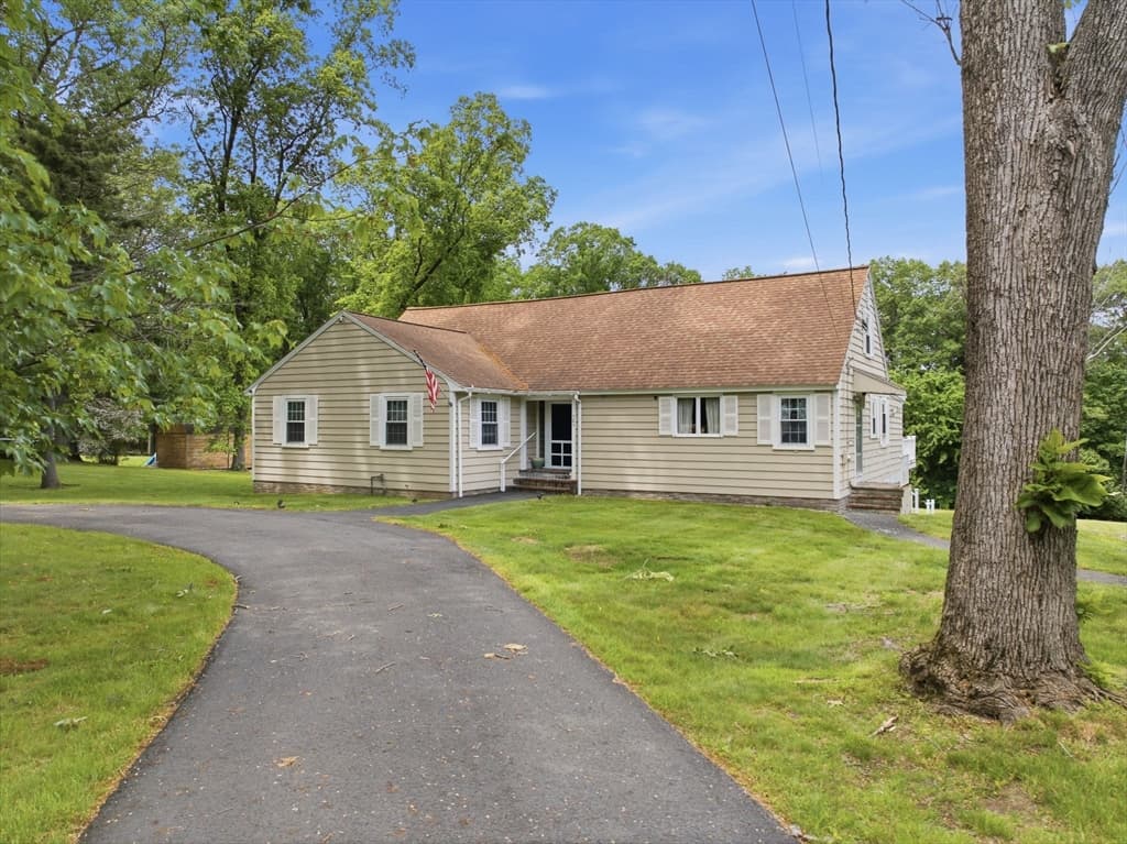 Single Family Residence at 505 Lowell Street, Lynnfield MA 01940, Lynnfield, photo 2 of 40