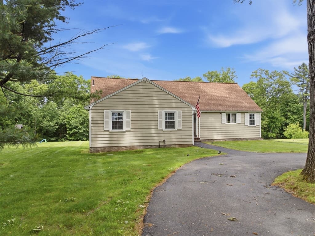 Single Family Residence at 505 Lowell Street, Lynnfield MA 01940, Lynnfield, photo 3 of 40