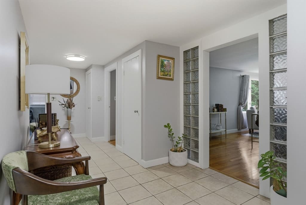 Single Family Residence at 505 Lowell Street, Lynnfield MA 01940, Lynnfield, photo 5 of 40