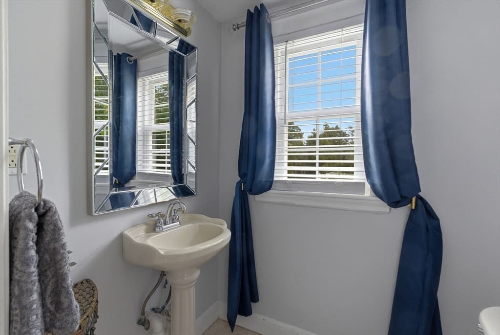 Single Family Residence at 505 Lowell Street, Lynnfield MA 01940, Lynnfield, photo 20 of 40