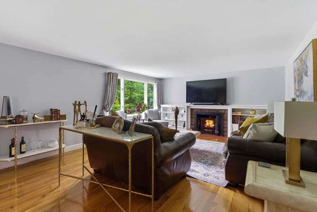 Single Family Residence at 505 Lowell Street, Lynnfield MA 01940, Lynnfield, photo 8 of 40