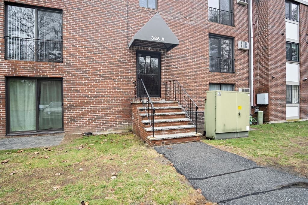 Condominium at 386 Great Road # A8, Acton MA 01720, Acton, photo 2 of 23