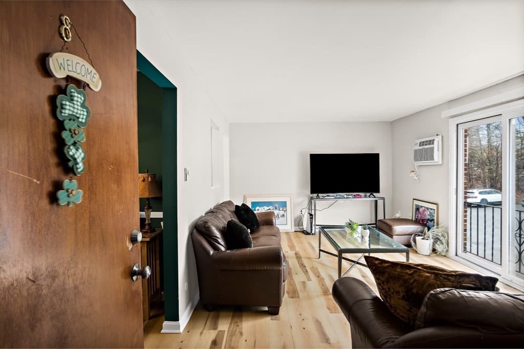 Condominium at 386 Great Road # A8, Acton MA 01720, Acton, photo 5 of 23