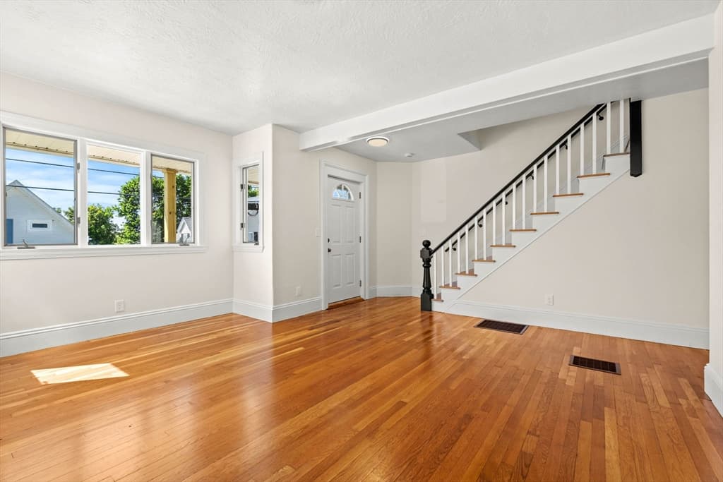 28 Hawthorne St, Lynn MA 01902 photo 10