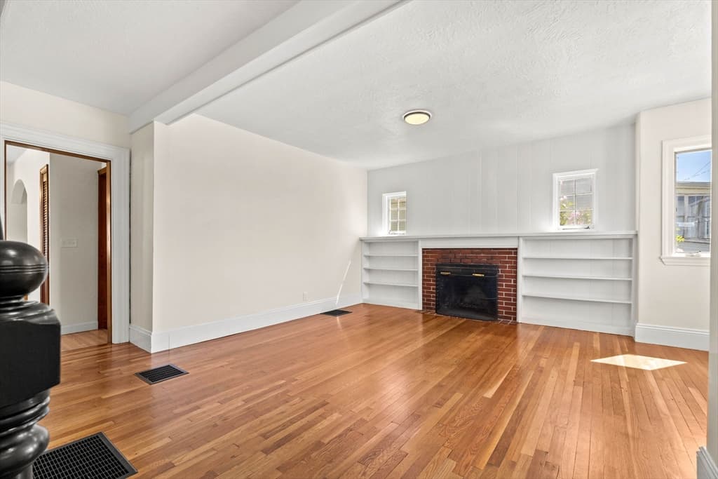 28 Hawthorne St, Lynn MA 01902 photo 8