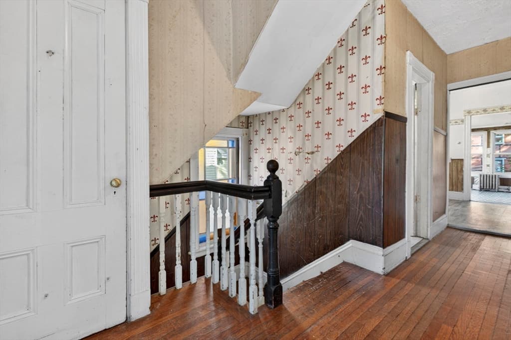 2 Family - 2 Units Up/Down at 10 Waterlow St, Boston MA 02121, Boston, photo 13 of 32