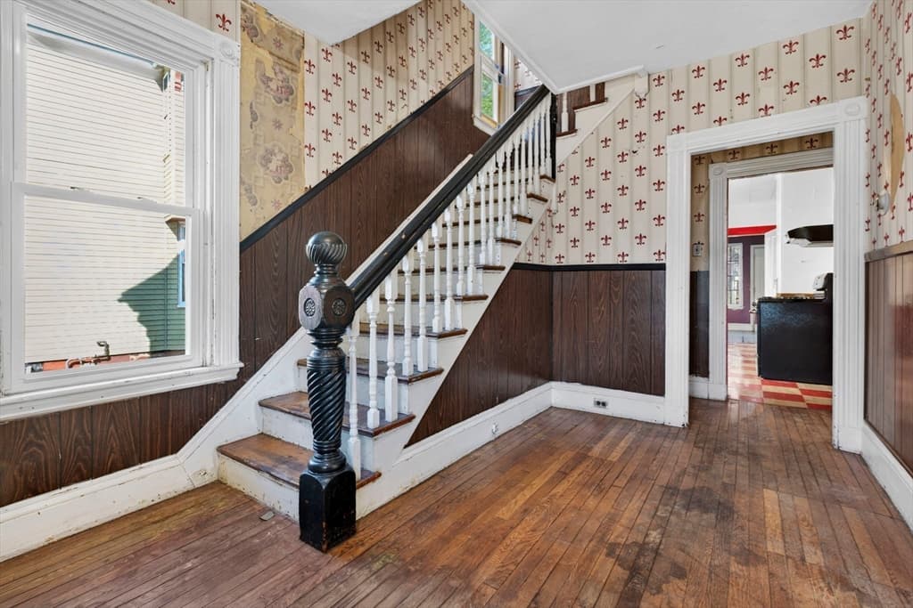2 Family - 2 Units Up/Down at 10 Waterlow St, Boston MA 02121, Boston, photo 8 of 32