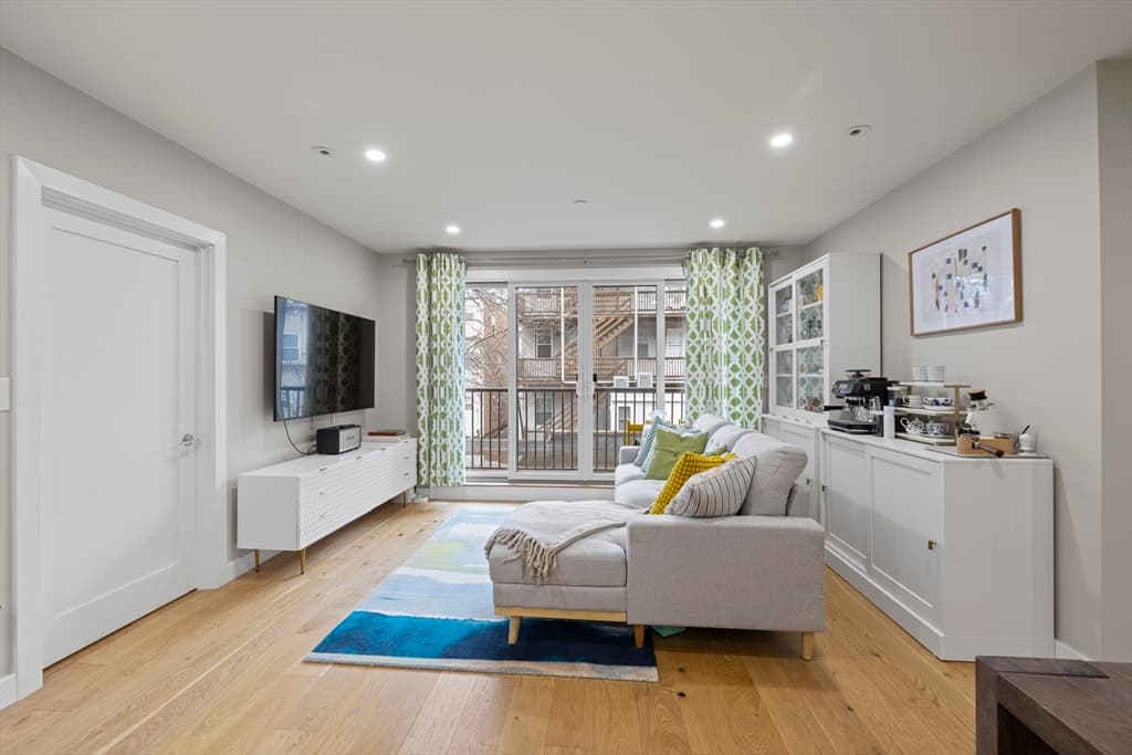 Condominium at 10 Everett # 204, Boston MA 02128, Boston, photo 2 of 22