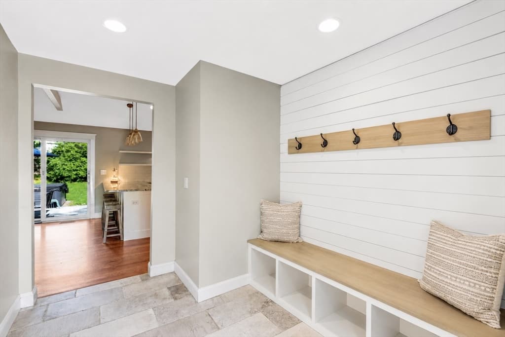 Single Family Residence at 20 Hoyts Ln, Newburyport MA 01950, photo 2 of 40