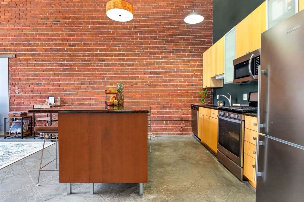 Condominium at 60 Dudley St # 221, Chelsea MA 02150, Chelsea, photo 5 of 22