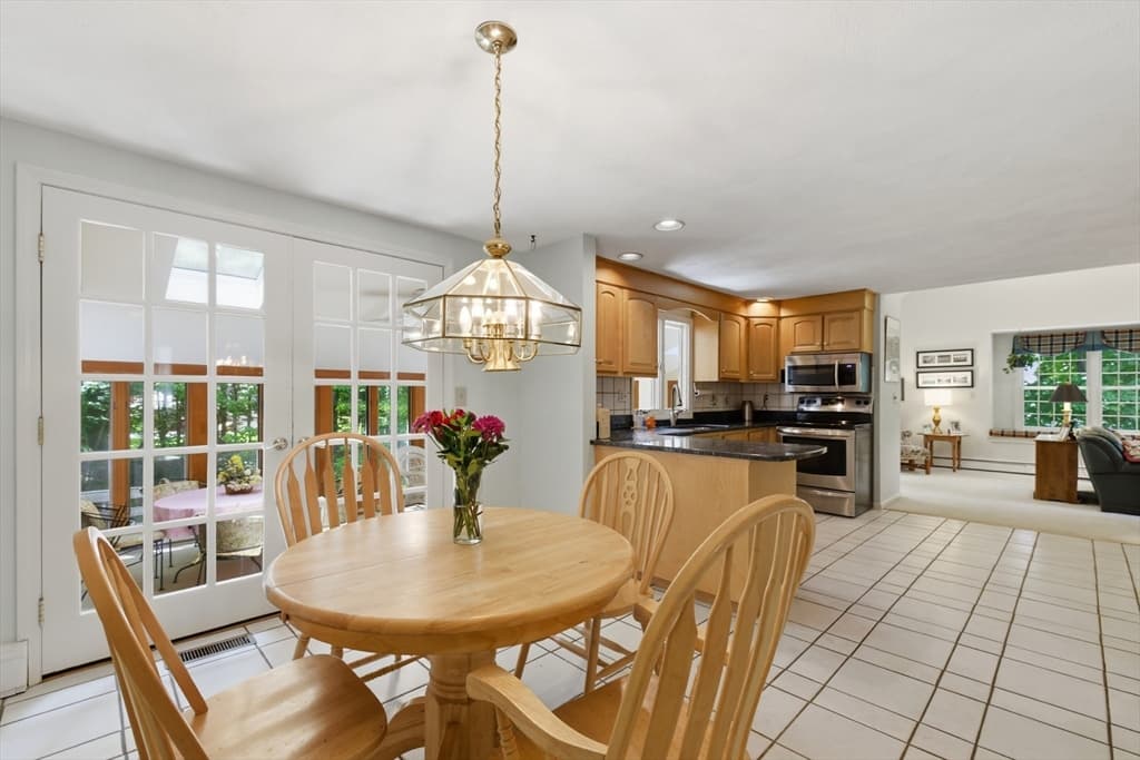 1 Battleview Circle, Lexington MA 02420 photo 4