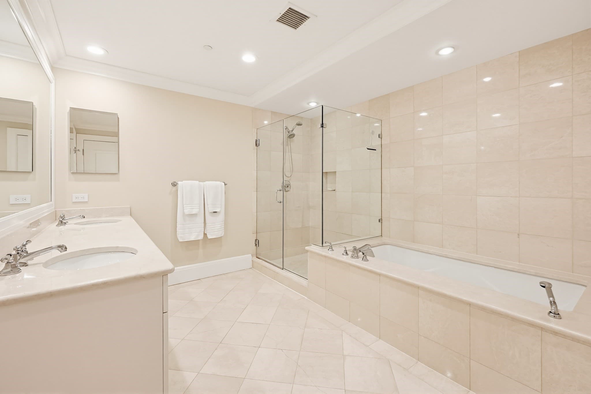 Condominium at 128 Beacon Street # B, Boston MA 02116, photo 18 of 29