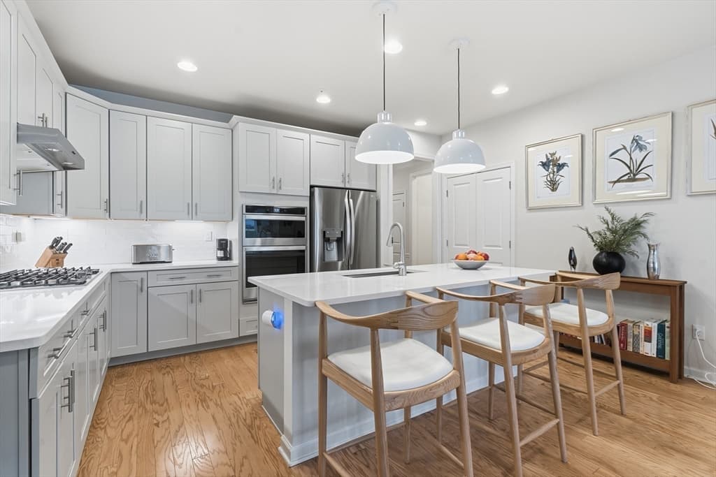 114 Orchard Dr # 8, Sudbury MA 01776 photo 3