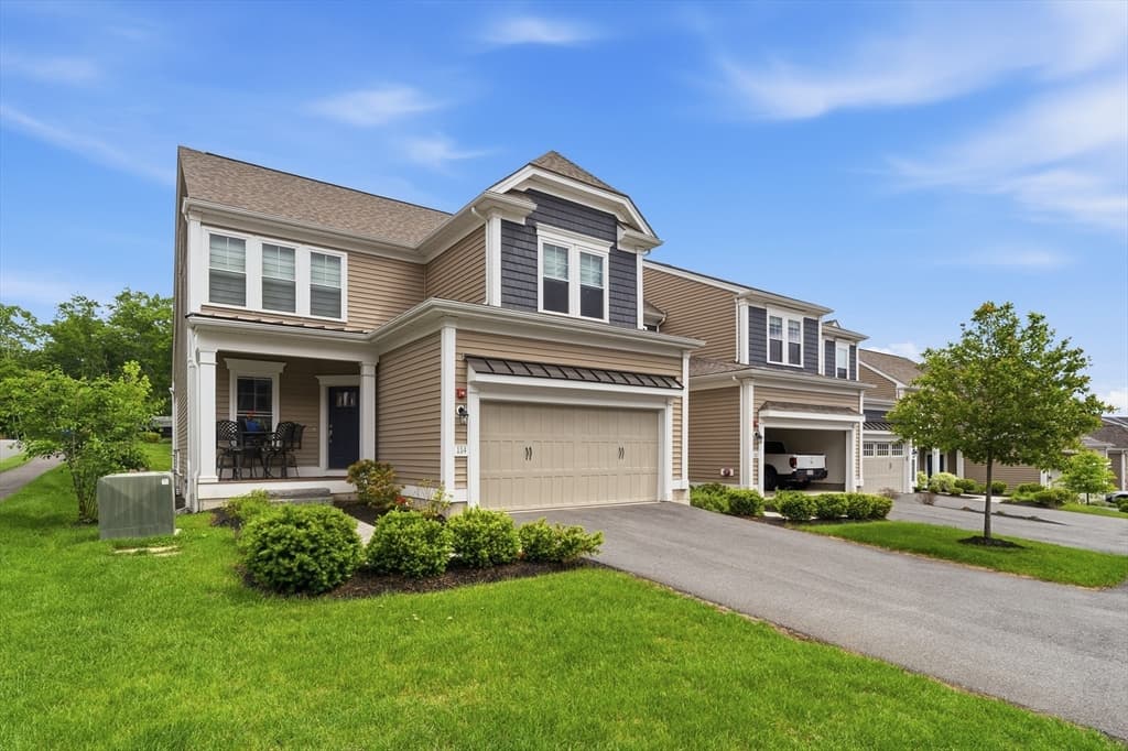114 Orchard Dr # 8, Sudbury MA 01776