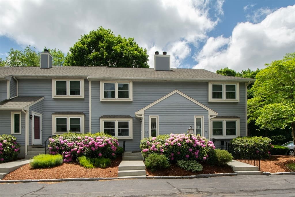 Condominium at 20 Cleverly St # A4, Abington MA 02351, Abington