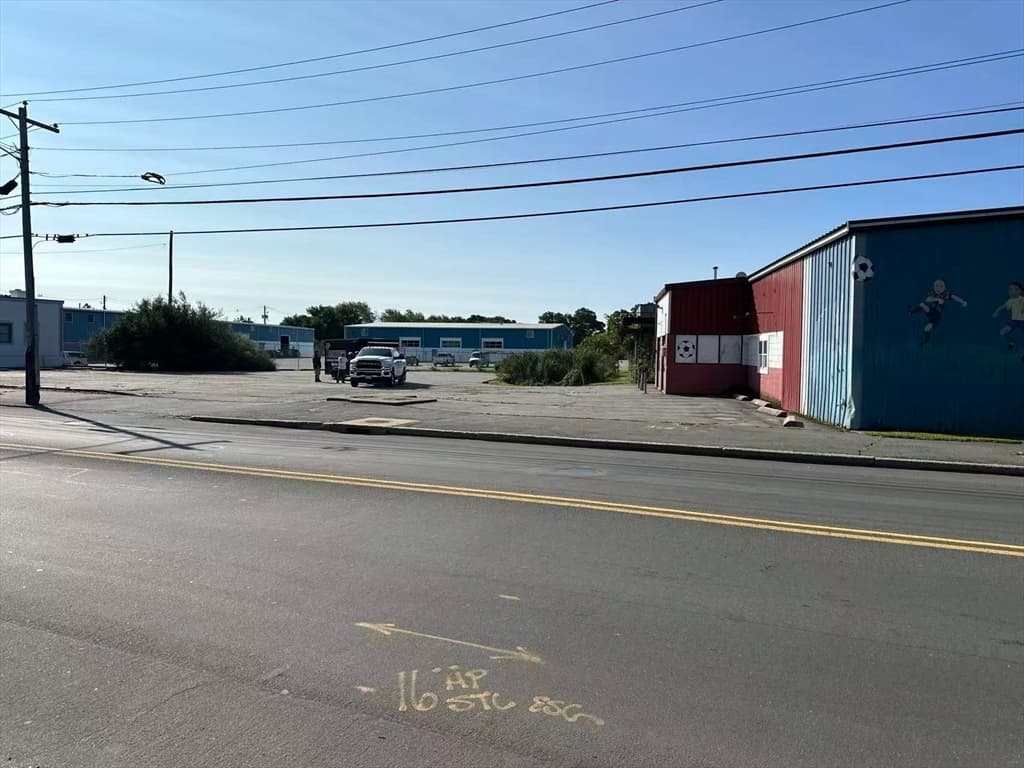 Commercial Sale at 424 Nash Rd, New Bedford MA 02746, New Bedford, photo 3 of 3