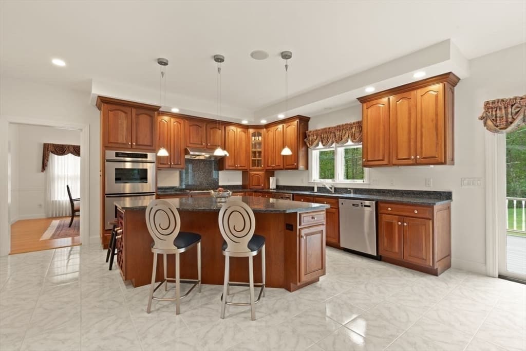 Single Family Residence at 18 Terrapin Ln, Sharon MA 02067, Sharon, photo 12 of 39