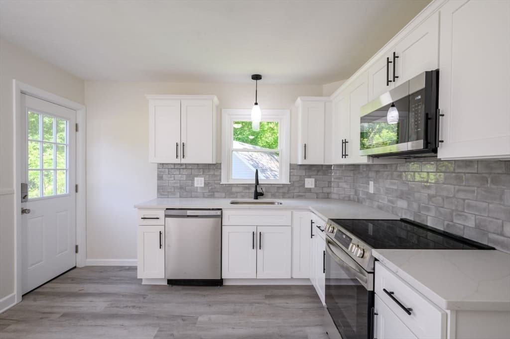 30 Grant St, West Bridgewater MA 02379 photo 10