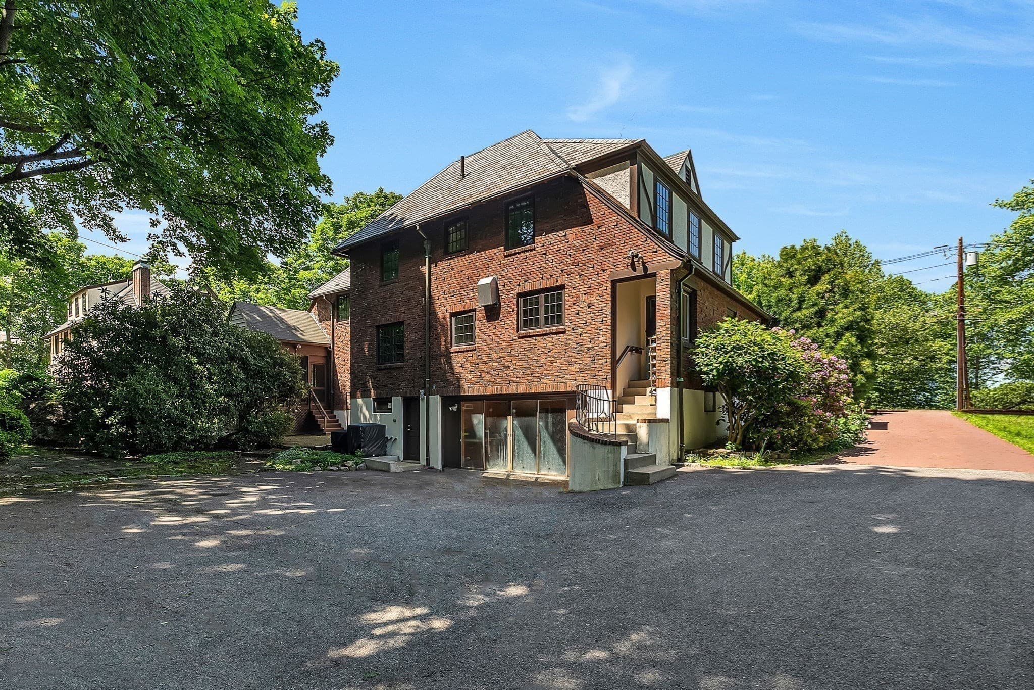Single Family Residence at 518 Newton St, Brookline MA 02467, photo 40 of 42